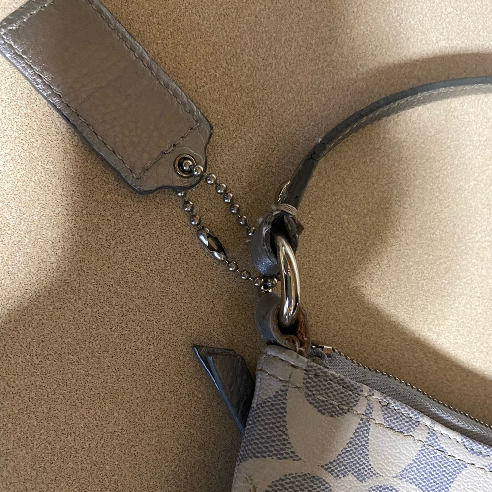 Coach purse - Picture 6 of 10